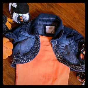 Justice Jean Bolero Shrug